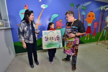Milo le puso color a la inauguración de la ampliada unidad de terapia intensiva pediátrica del Masvernat