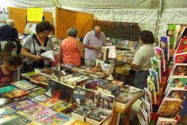 Federación invita a hacer un recorrido literario por su Feria del Libro Popular