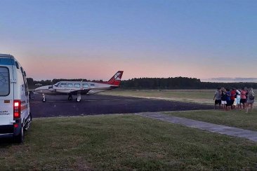 Un avión sanitario trasladó desde Concordia a una de las niñas accidentadas en la Ruta 14