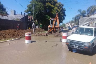 La rotura de una caño de 350 mm. dejó sin agua a gran parte Concordia