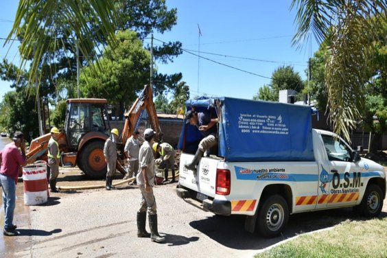EDOS reparó el caño dañado y se restablece con normalidad el servicio de agua