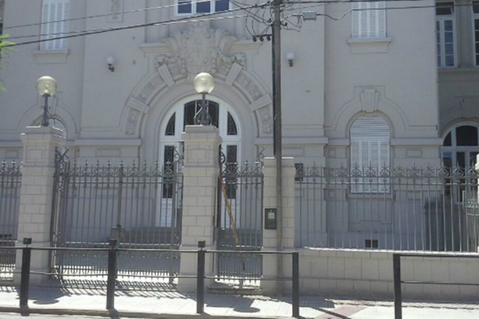 Desde la Departamental se aclaró que la interrupción de clases solo afecta a un curso de la Comercio 1