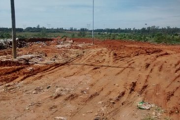 La obra de relleno sanitario se ejecutará en el predio del campo El Abasto. La obra de relleno sanitario se ejecutará en el predio del campo El Abasto.