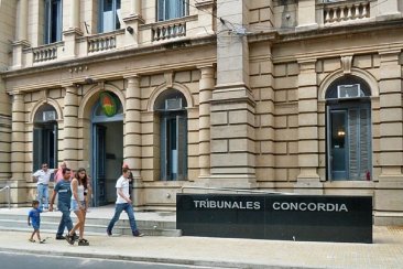 Florencia contó, entre llantos, las situaciones denunciadas en Tribunales. Florencia contó, entre llantos, las situaciones denunciadas en Tribunales.