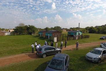 Uno de los terrenos está ocupado por un grupo de familias Uno de los terrenos está ocupado por un grupo de familias