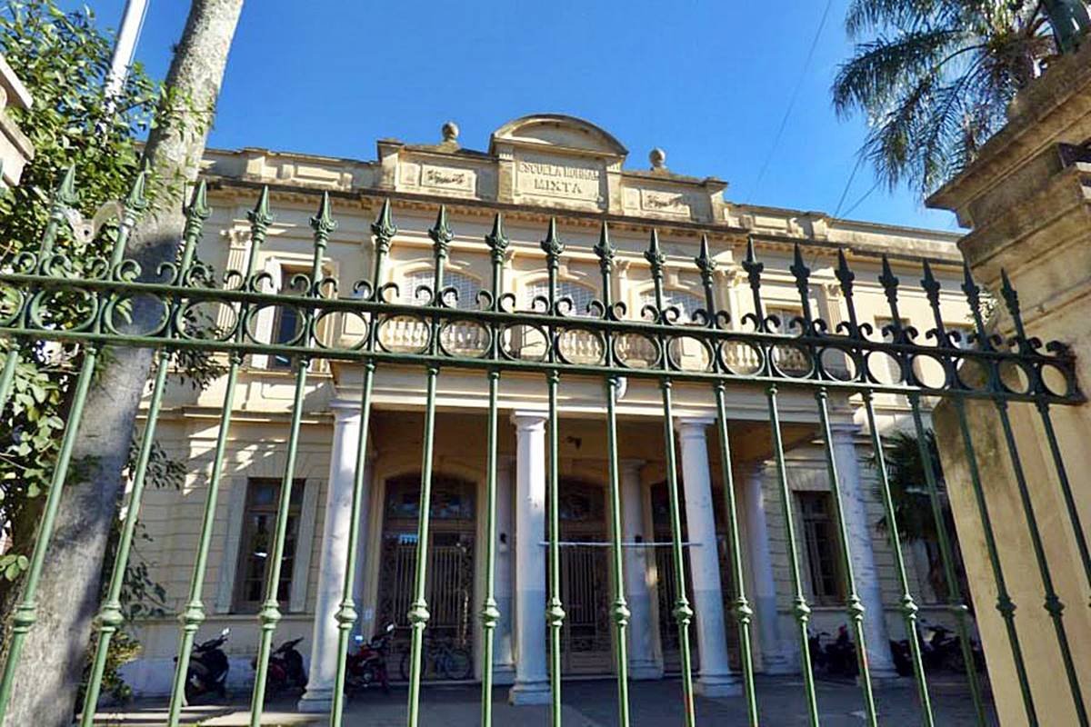 Edificio de la escuela Normal de Concordia