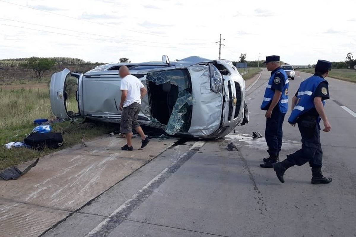 Despiste y vuelco en la autovía de la ruta nacional 14 | Diario Río Uruguay