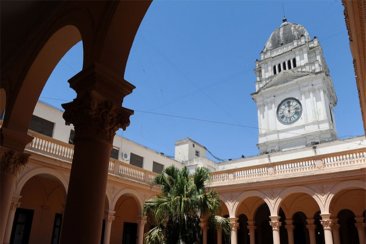 Como mínimo, dejará de llegar más de mil millones de pesos a Entre Ríos. Como mínimo, dejará de llegar más de mil millones de pesos a Entre Ríos.