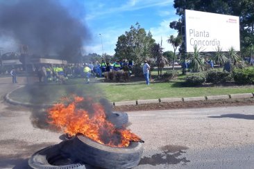 La firma despidió a 10 trabajadores y aduce que fue por la crisis. La firma despidió a 10 trabajadores y aduce que fue por la crisis.