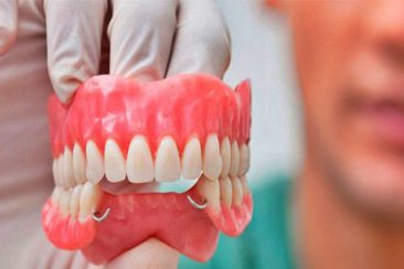 Afirman que se entregaron 9 mil prótesis dentales. Afirman que se entregaron 9 mil prótesis dentales.