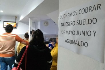 Los sueldos atrasados comenzaron a regularizarse. Los sueldos atrasados comenzaron a regularizarse.