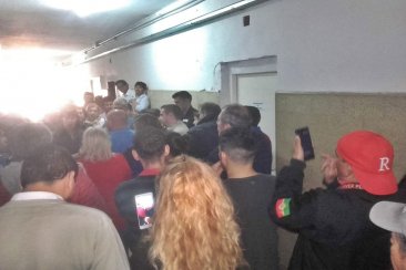 Los empleados del área se declararon en asamblea. Los empleados del área se declararon en asamblea.