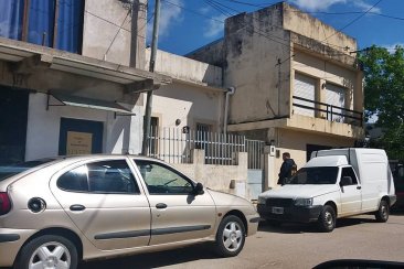 Personal de la policía de Concordia se encuentra trabajando el domicilio Personal de la policía de Concordia se encuentra trabajando el domicilio