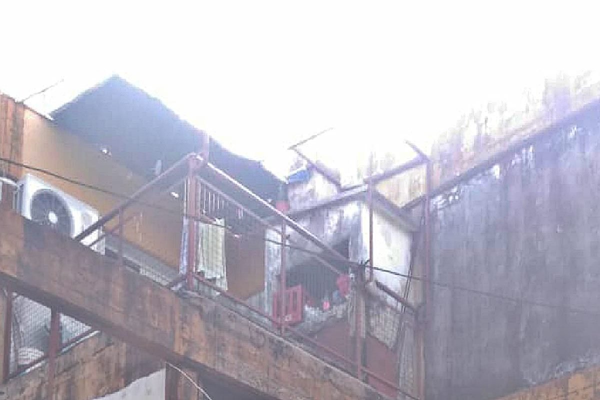 El ni&ntilde;o cay&oacute; al vaci&oacute; desde un segundo piso.