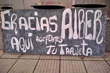 El ingenioso cartel que se exhibe en el tradicional negocio. El ingenioso cartel que se exhibe en el tradicional negocio.