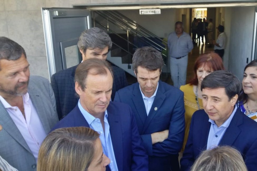 TARJETA: Bordet advirtió que &ldquo;vamos a ser muy estrictos en controlar y sancionar a los comerciantes&rdquo;