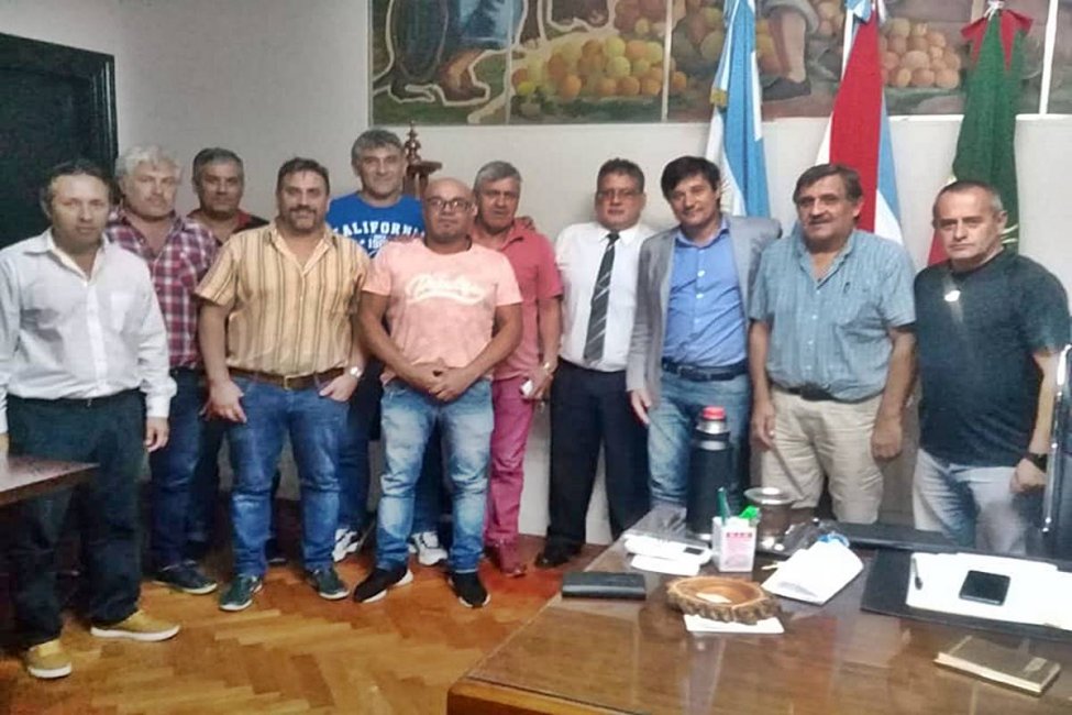 El ejecutivo municipal recibió a los gremios y prometió una respuesta por el pedido del bono