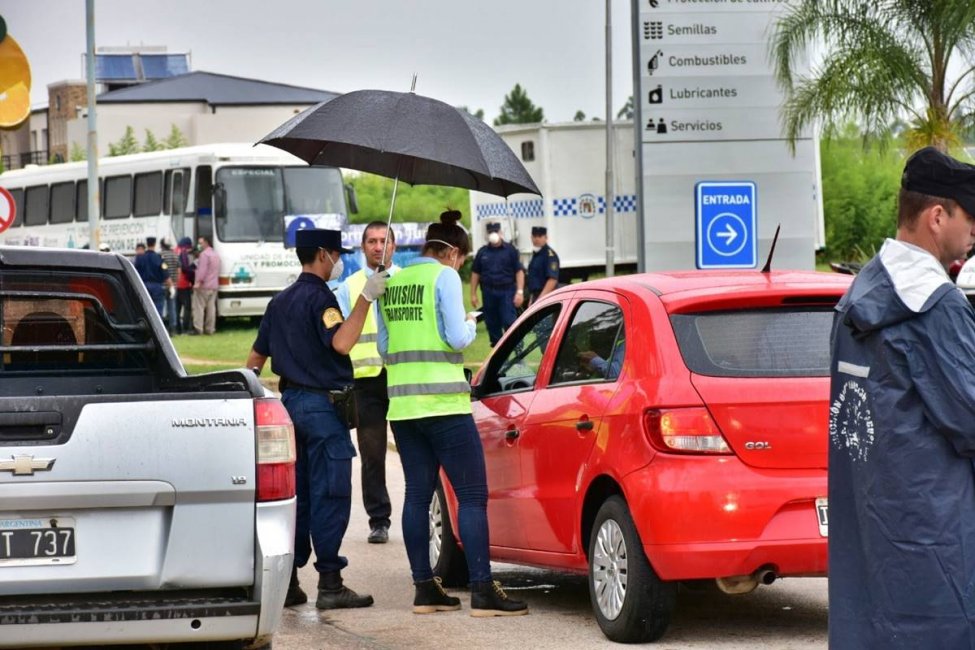 Tránsito aclara cómo se debe circular en los vehículos durante la cuarentena