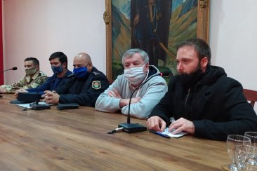 El fiscal Azcué habló de 16 delitos imputados, dentro de la mega causa. El fiscal Azcué habló de 16 delitos imputados, dentro de la mega causa.