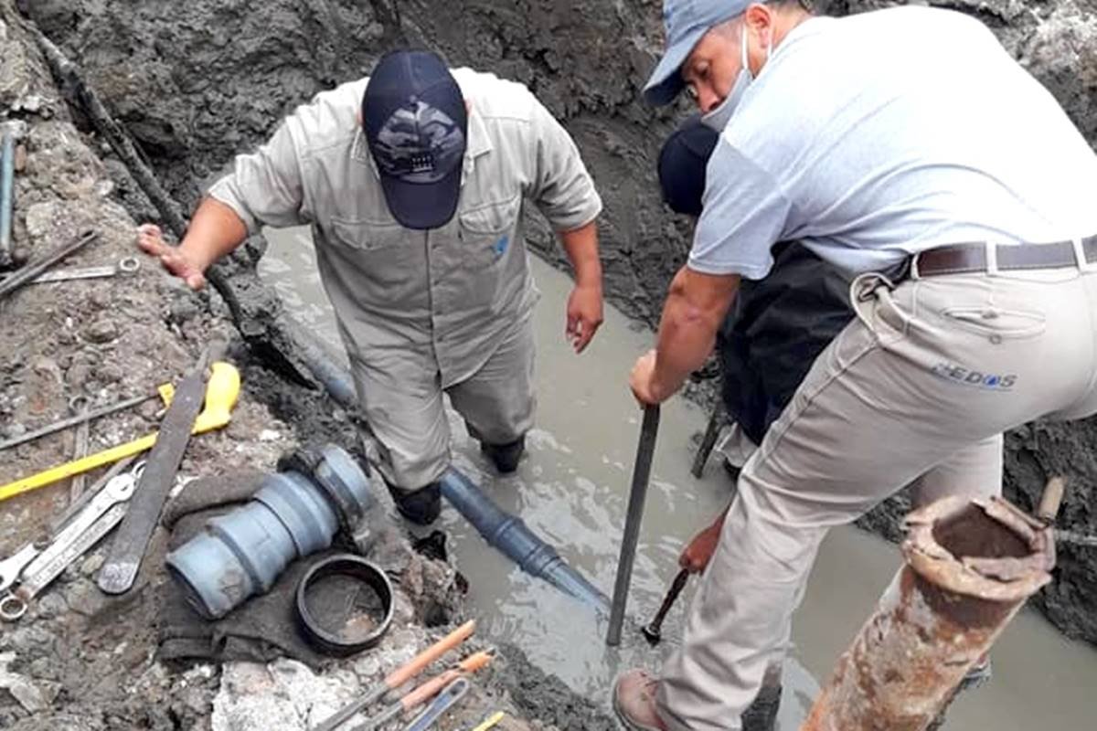 Trabajadores de Obras Sanitarias trabajar&aacute;n durante la noche de este viernes.