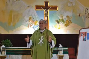 El sacerdote Ramón Galarza en su homilía de este domingo El sacerdote Ramón Galarza en su homilía de este domingo
