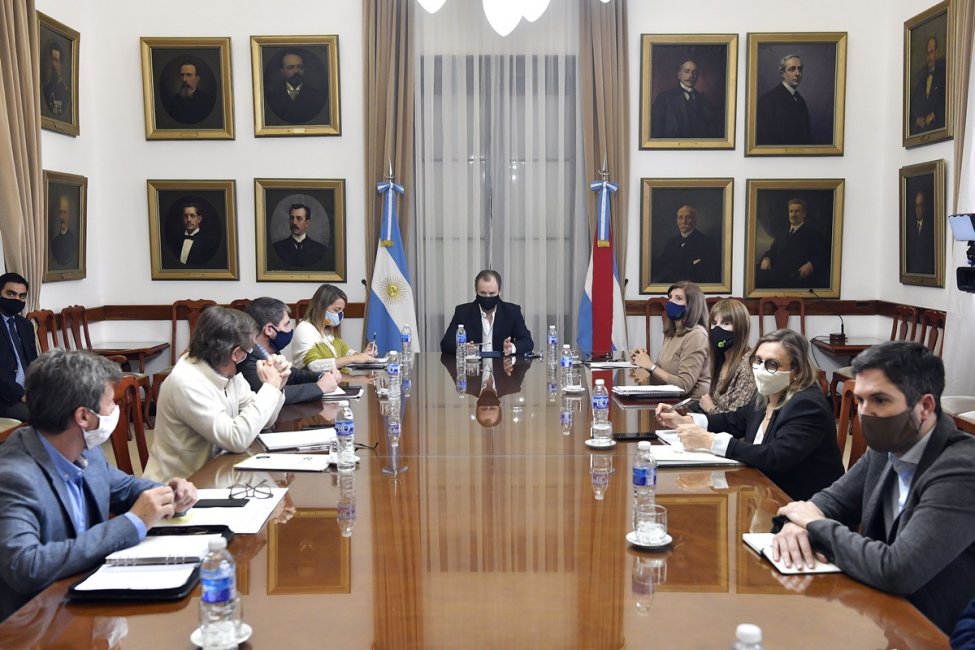 Se penalizará el incumplimiento del decreto que prohíbe las reuniones sociales