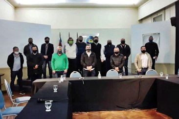 Los gremios buscan actualizar el salario de los trabajadores municipales. Los gremios buscan actualizar el salario de los trabajadores municipales.