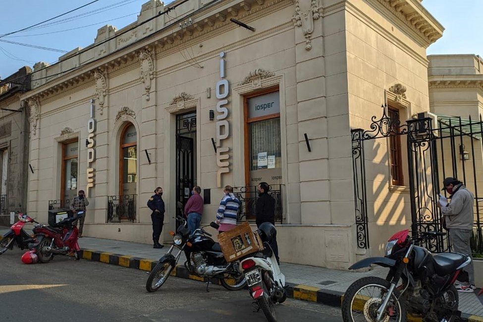 Vuelve el conflicto entre los médicos y el IOSPER