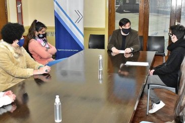 Los chicos de ECU presentaron un protocolo. Los chicos de ECU presentaron un protocolo.