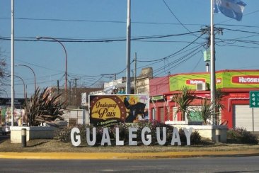 El intendente de Gualeguay explicó los motivos del retroceso de fase. El intendente de Gualeguay explicó los motivos del retroceso de fase.