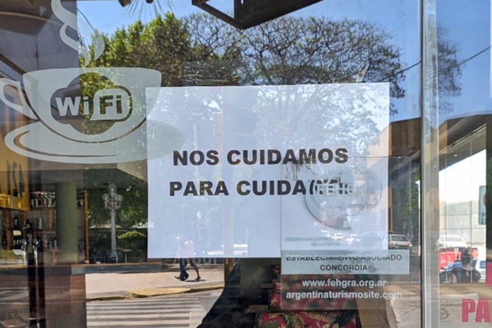 Un conocido café-bar de Concordia cerró sus puertas por un presunto caso de COVID