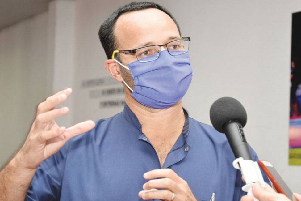 El doctor García remarcó que “el pase sanitario es para incentivar a la gente a que complete su carné de vacunas”