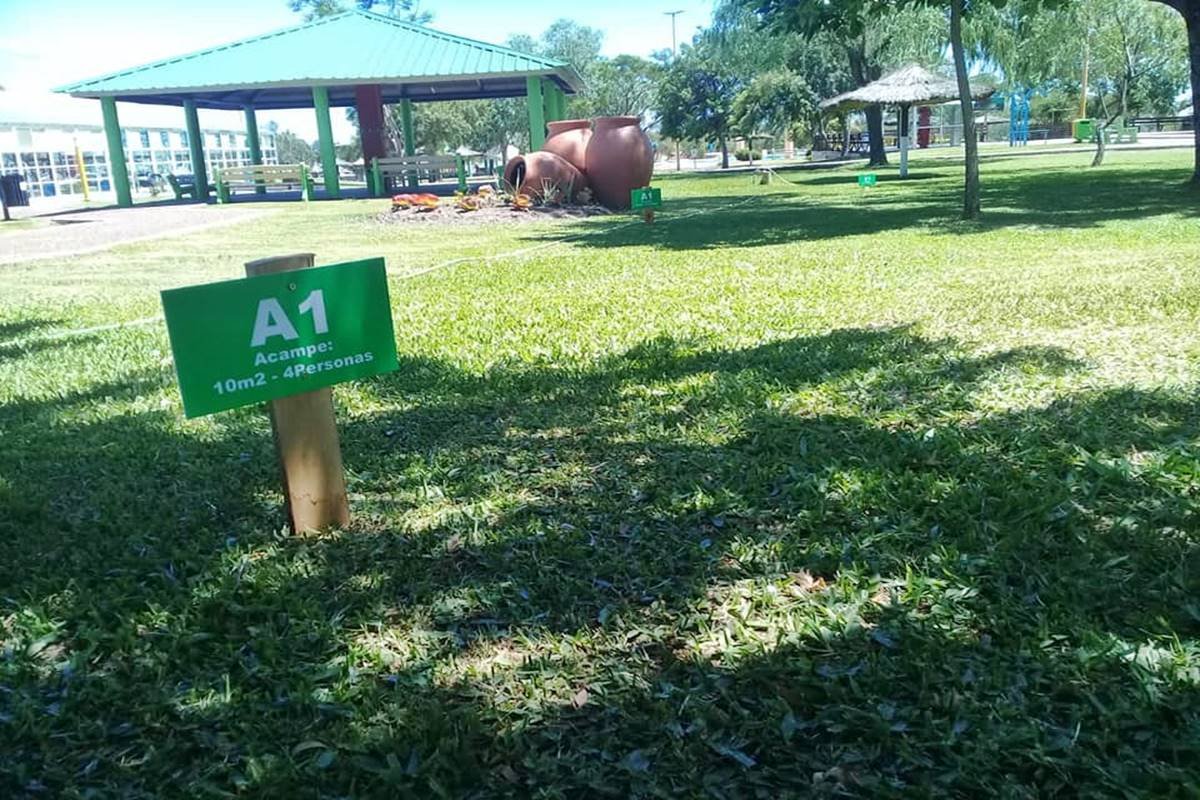 M&aacute;s de 150 federaenses concurrieron a las termas en la reapertura.