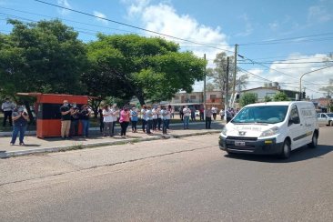 La emotiva despedida se realizó en la mañana de este jueves. La emotiva despedida se realizó en la mañana de este jueves.