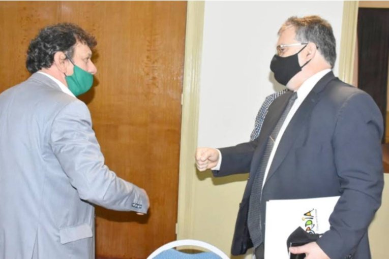 Por las fiestas extender&aacute;n el horario en el sector comercial