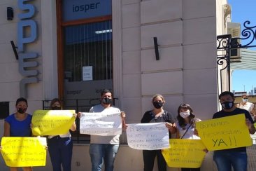 El reclamo se desarrolló frente a la sede de calle Estrada, en Concordia El reclamo se desarrolló frente a la sede de calle Estrada, en Concordia