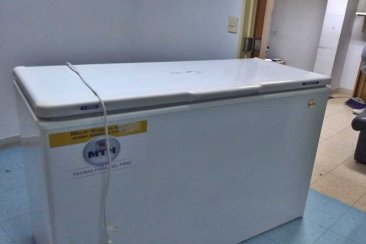 El primer freezer para las vacunas del hospital Masvernat. El primer freezer para las vacunas del hospital Masvernat.