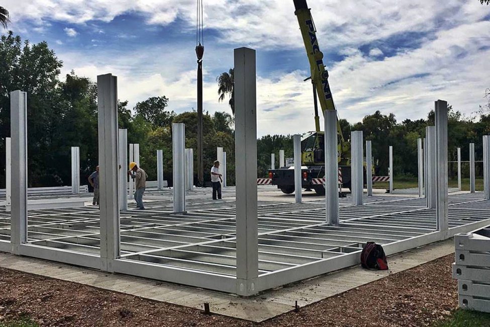 En Colón comenzó el montaje del hospital modular y adelantan cuándo estará operativo