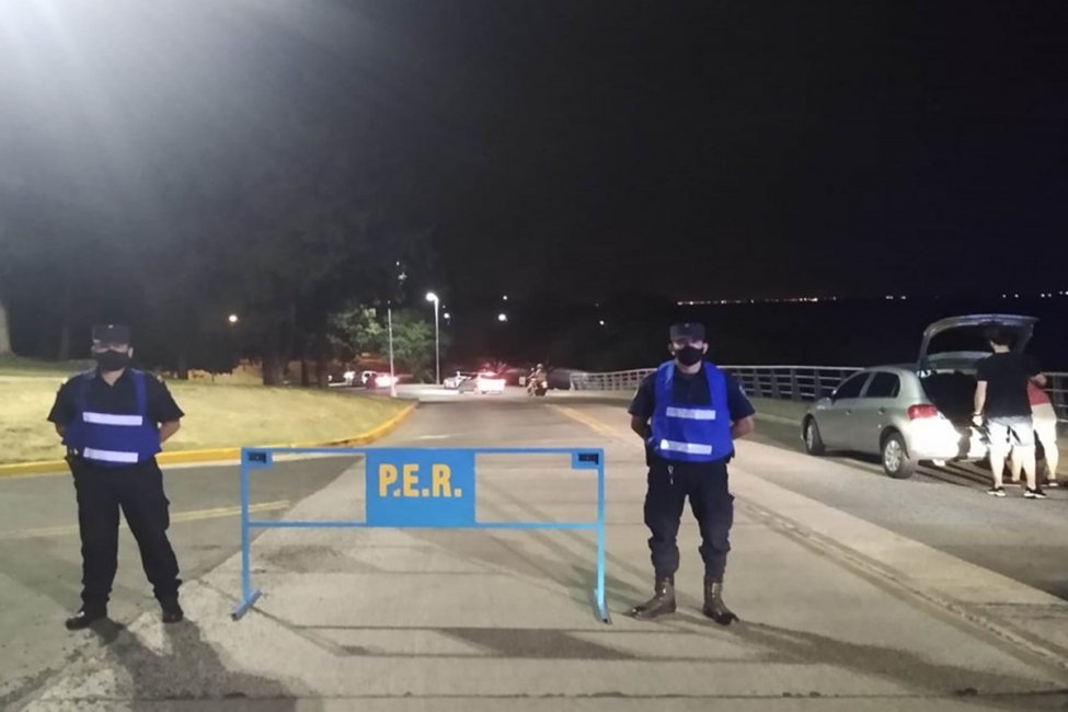 Aseguran que disminuyó notablemente la circulación en la primera noche de restricciones
