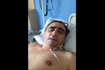 El profesional exhortó a "seguir luchando" contra la pandemia. El profesional exhortó a "seguir luchando" contra la pandemia.