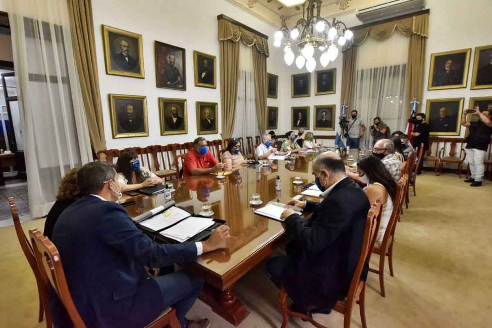 El gobierno provincial afirmó que propuso un aumento del 36% al mínimo a partir de febrero