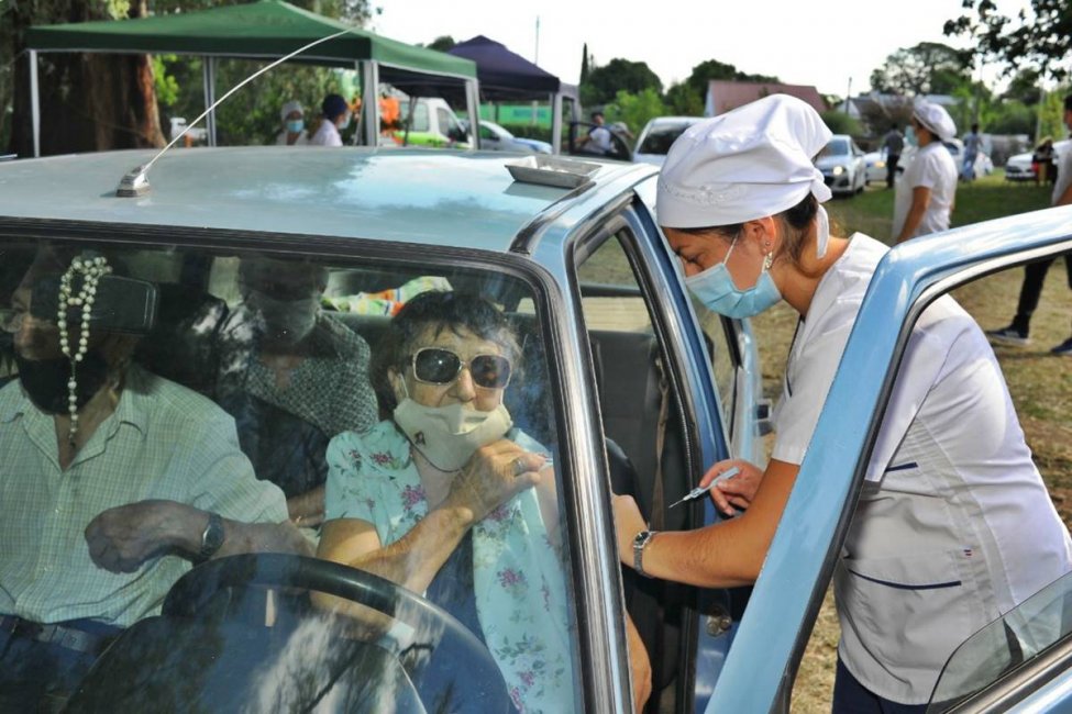 Luego de los mayores de 70 se vacunará a &ldquo;los mayores de 60 y también los grupos de riesgo entre  18 a 59 años&rdquo;