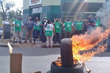 La protesta interrumpió el tránsito vehicular, en la zona sur de Concordia. La protesta interrumpió el tránsito vehicular, en la zona sur de Concordia.