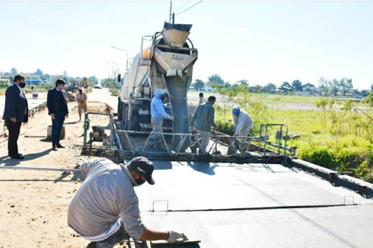 Anuncian que las obras en la rotonda de Villa Adela est&aacute;n en su etapa final