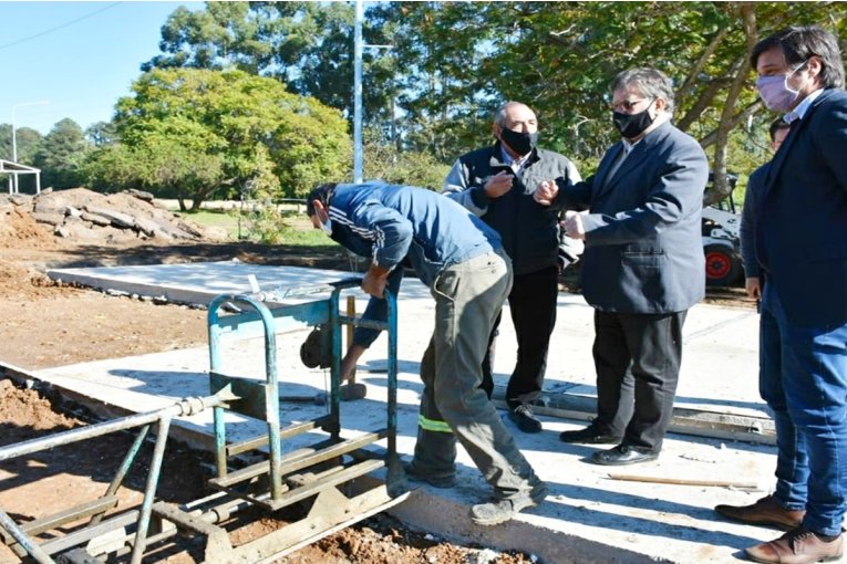 Tiene fecha la reinauguraci&oacute;n de la avenida Frondizi y la rotonda parquizada de Villa Adela