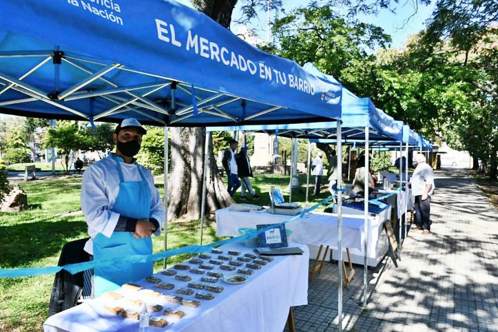 Comenzó la Feria Municipal de la Economía Social en su edición especial de carnaval