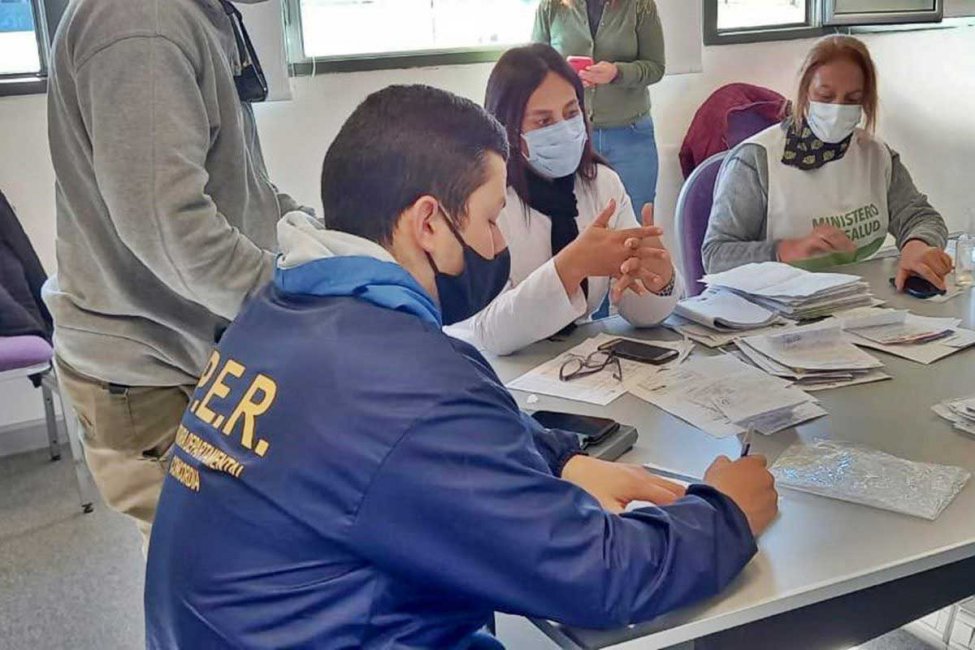 Investigan posibles certificados médicos "truchos" para vacunarse en Concordia