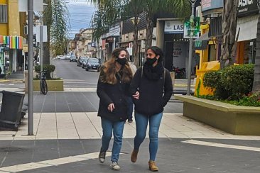 La advertencia violeta seguirá hasta el mediodía del próximo viernes. La advertencia violeta seguirá hasta el mediodía del próximo viernes.