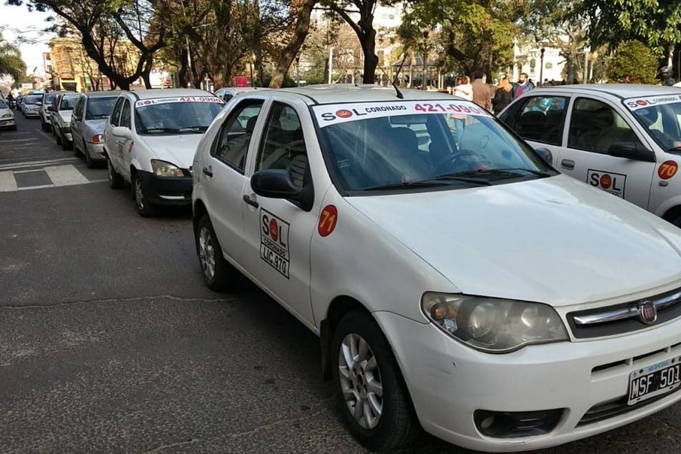 Los remiseros anticipan que se instalarán frente al municipio hasta ser recibidos por el intendente Azcué