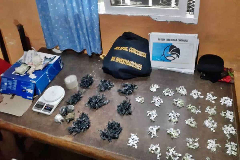 La policía buscaba mercadería robada por "mecheras" en Concordia y terminó encontrando droga